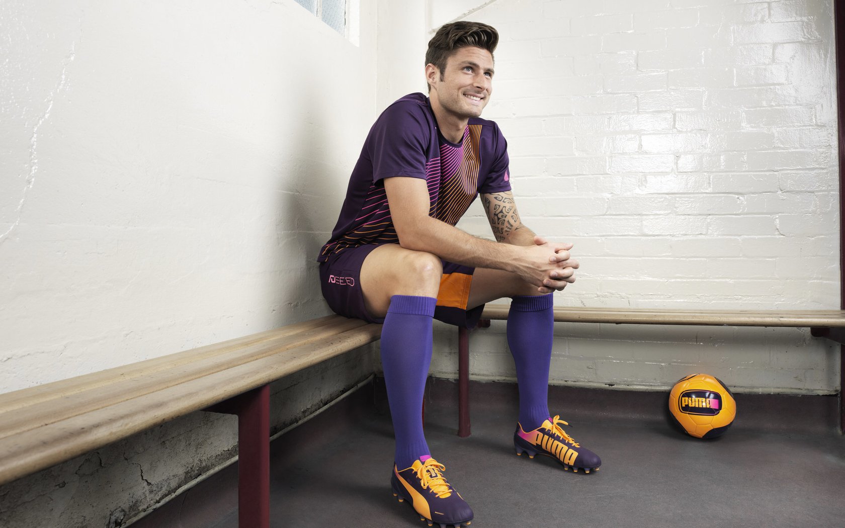 华体会体育官网登录-本土足球发展：英超青训体系再度迎来巅峰挑战，英超各队青训球星